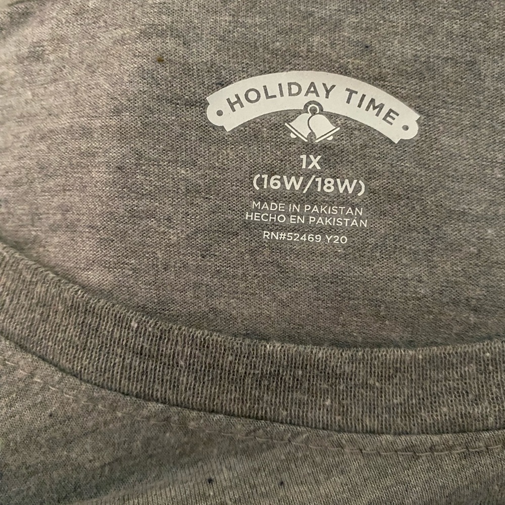 Women’s tee sz 1X 16/18 gray My Favorite Color Is Christmas Lights Very soft EUC - Picture 4 of 6